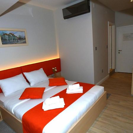 President Aparthotel Cacak Exterior photo